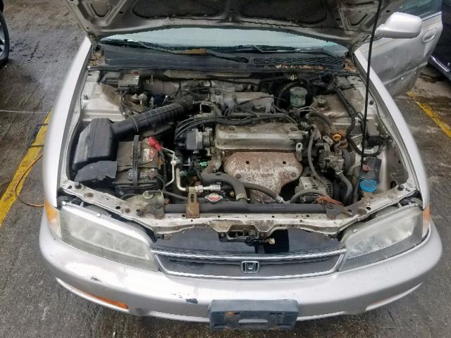 1HGCD5683TA120371 - 1996 HONDA ACCORD DX GOLD photo 7