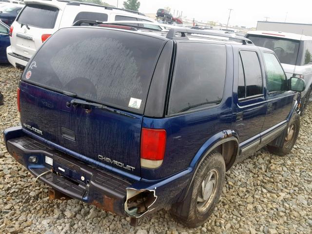 1GNDT13WXY2387842 - 2000 CHEVROLET BLAZER BLUE photo 4