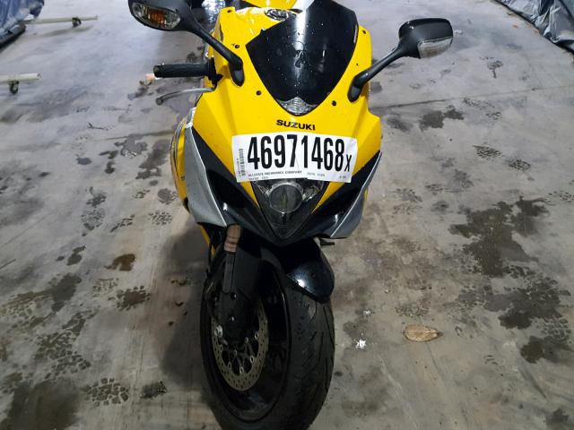 JS1GT77A172103899 - 2007 SUZUKI GSX-R1000 YELLOW photo 10