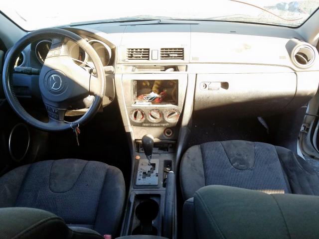 JM1BK123641179211 - 2004 MAZDA 3 S WHITE photo 9