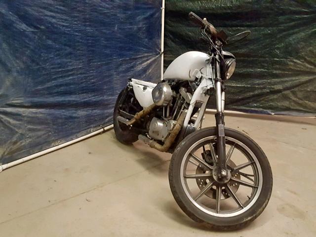 1HD1CCH13FY110561 - 1985 HARLEY-DAVIDSON XLX WHITE photo 1