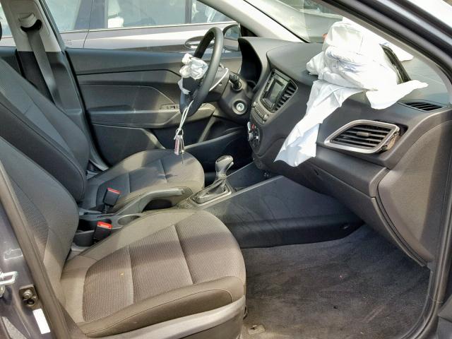 3KPC24A37KE086943 - 2019 HYUNDAI ACCENT SE GRAY photo 5