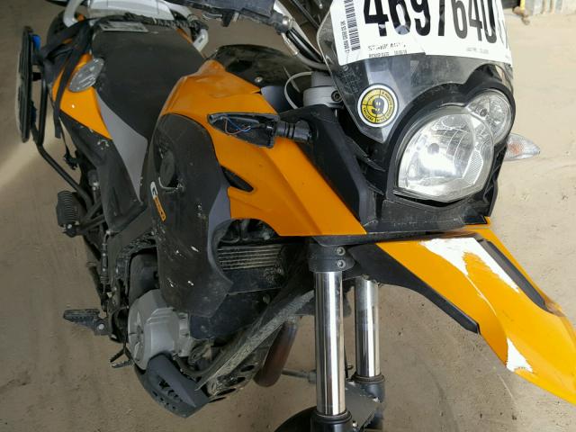 WB1018805DZZ10371 - 2013 BMW G650 GS YELLOW photo 9