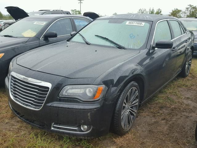 2C3CCABG8CH273597 - 2012 CHRYSLER 300 V6 BLACK photo 2