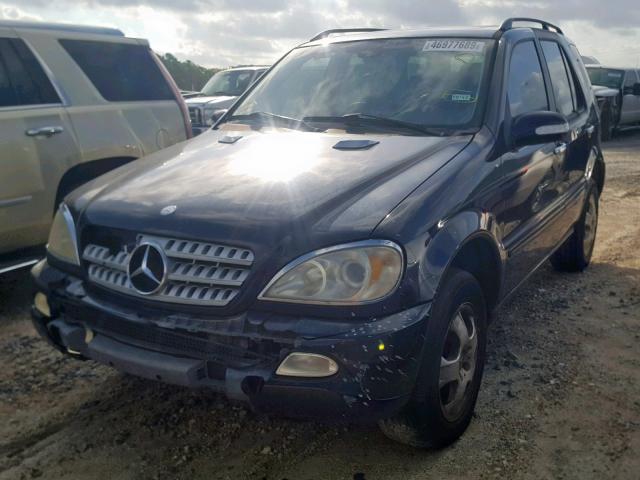 4JGAB54E43A396705 - 2003 MERCEDES-BENZ ML 320 BLUE photo 2