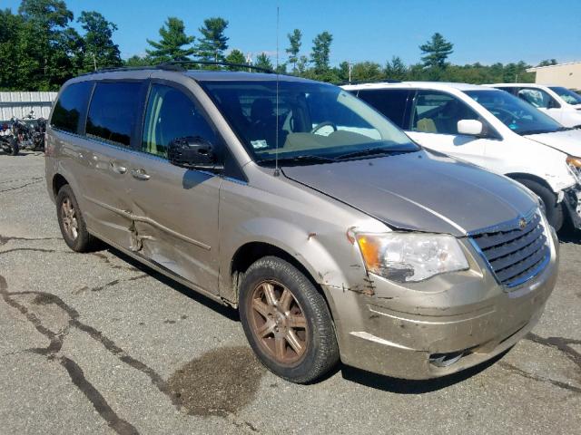 2A8HR54P48R149437 - 2008 CHRYSLER TOWN & COU GOLD photo 1