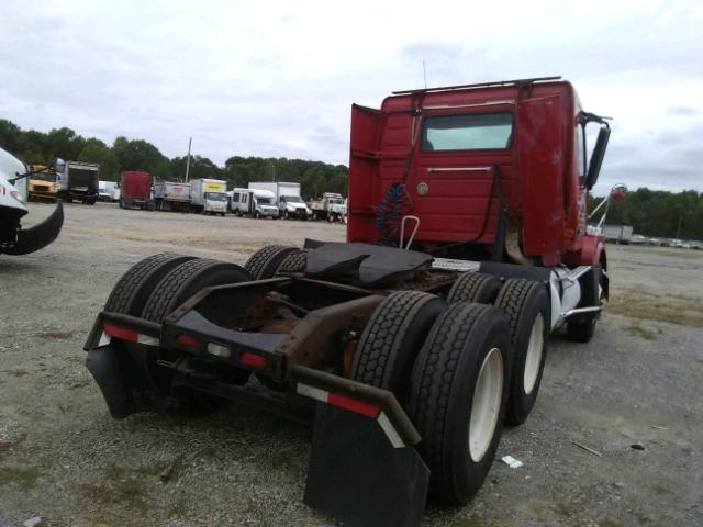 4V4NC9TH66N447032 - 2006 VOLVO VN VNL RED photo 4