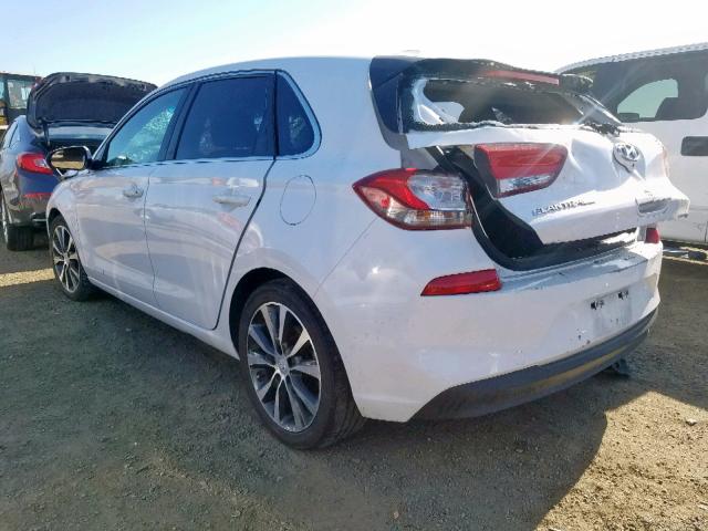 KMHH35LE9JU031462 - 2018 HYUNDAI ELANTRA GT WHITE photo 3