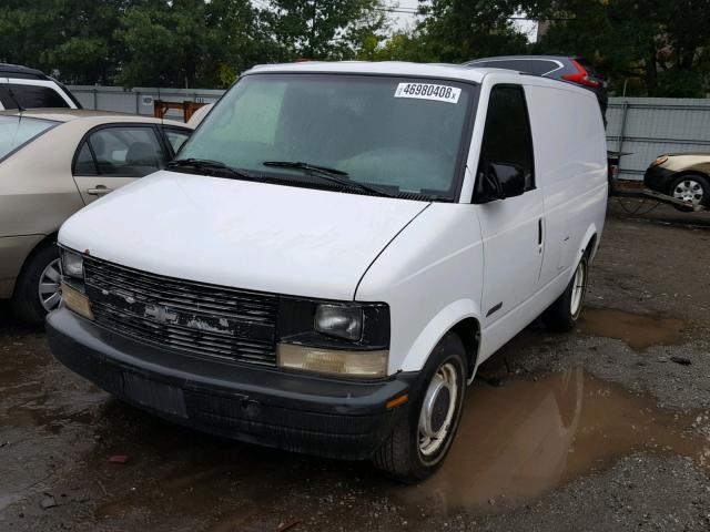 1GCDM19W5WB109277 - 1998 CHEVROLET ASTRO WHITE photo 2