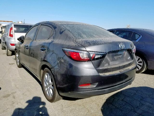 3MYDLBZV4GY134837 - 2016 TOYOTA SCION IA GRAY photo 3