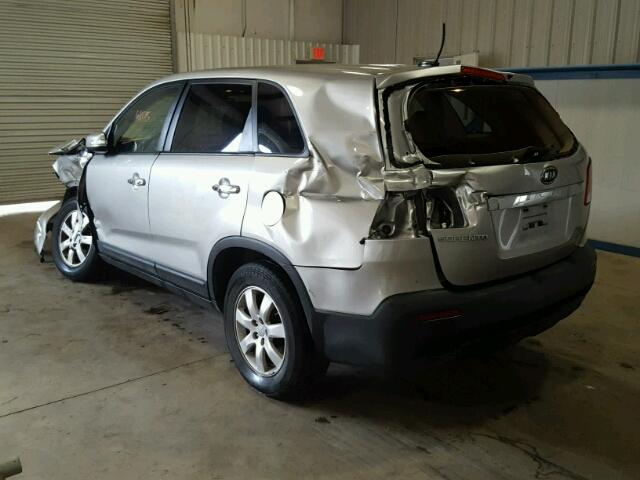 5XYKT3A10DG375671 - 2013 KIA SORENTO LX SILVER photo 3