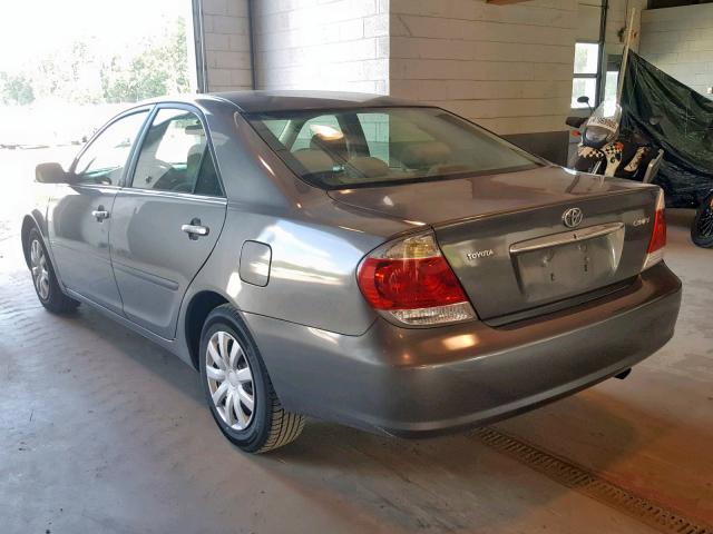 4T1BE32K55U596308 - 2005 TOYOTA CAMRY LE GRAY photo 3
