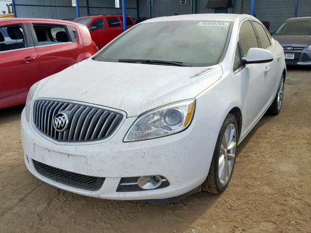 1G4PR5SK1F4100797 - 2015 BUICK VERANO CON WHITE photo 2