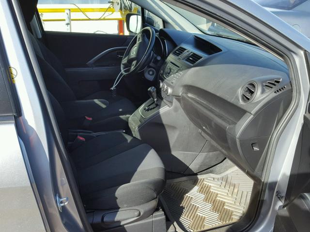 JM1CW2CL3D0150607 - 2013 MAZDA 5 GRAY photo 5