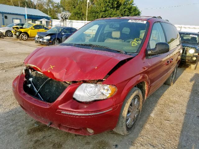 2A8GP64LX6R906973 - 2006 CHRYSLER TOWN & COU RED photo 2
