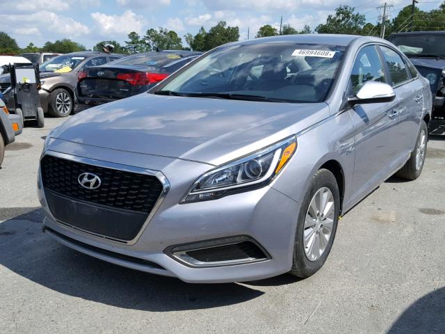 KMHE24L17GA037526 - 2016 HYUNDAI SONATA HYB GRAY photo 2