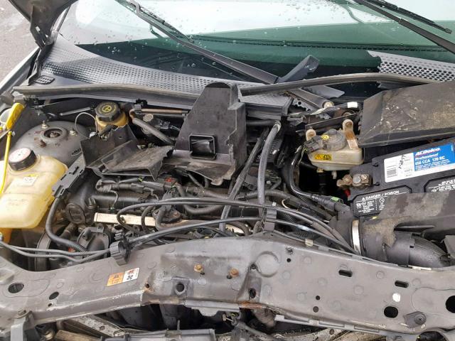 1FAFP34N25W151381 - 2005 FORD FOCUS ZX4 SILVER photo 7