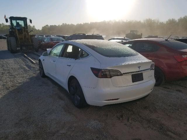 5YJ3E1EB4KF359550 - 2019 TESLA MODEL 3 WHITE photo 3