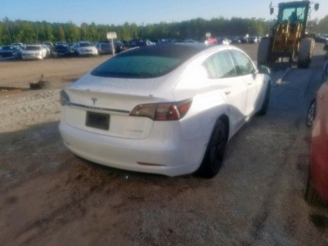 5YJ3E1EB4KF359550 - 2019 TESLA MODEL 3 WHITE photo 4