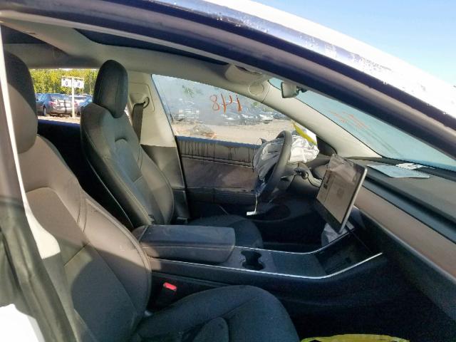 5YJ3E1EB4KF359550 - 2019 TESLA MODEL 3 WHITE photo 5