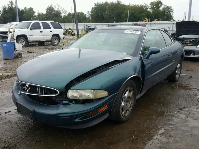 1G4GD2218W4702763 - 1998 BUICK RIVIERA GREEN photo 2