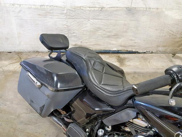 1HD1FC4178Y659745 - 2008 HARLEY-DAVIDSON FLHTCUI BLACK photo 6