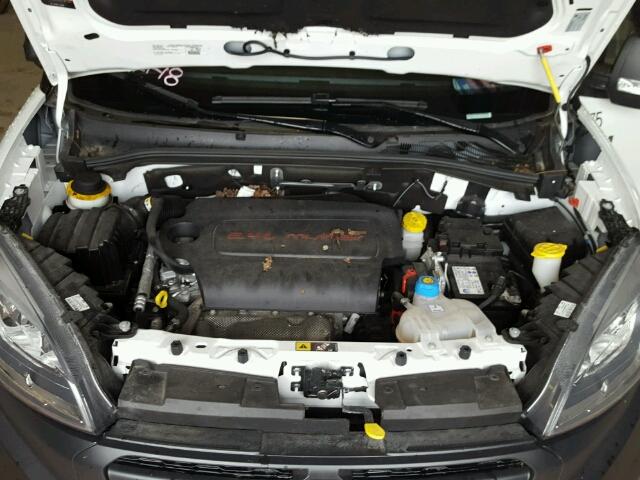 ZFBERFAB7H6F94695 - 2017 RAM PROMASTER 白色 照片 7