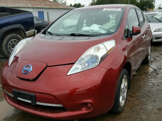 1N4AZ0CP2DC407671 - 2013 NISSAN LEAF S BURGUNDY photo 2