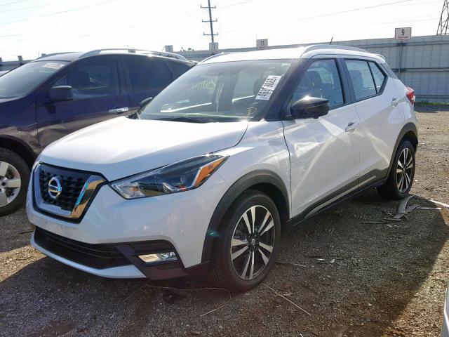 3N1CP5CU1JL521031 - 2018 NISSAN KICKS S WHITE photo 2