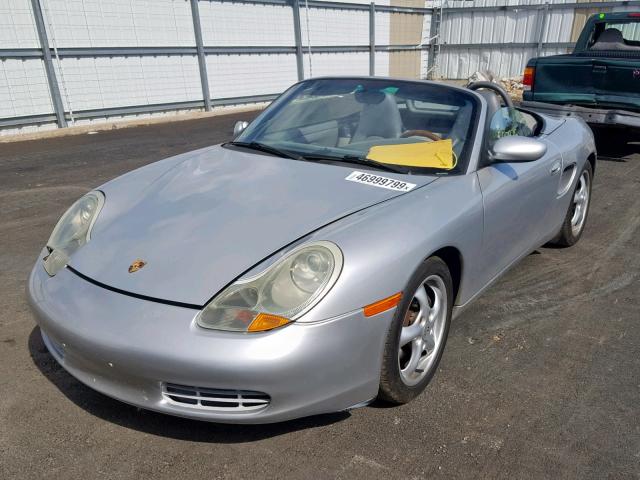 WP0CA2981WU622526 - 1998 PORSCHE BOXSTER SILVER photo 2