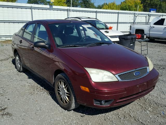 1FAFP34N66W107529 - 2006 FORD FOCUS ZX4 MAROON photo 1