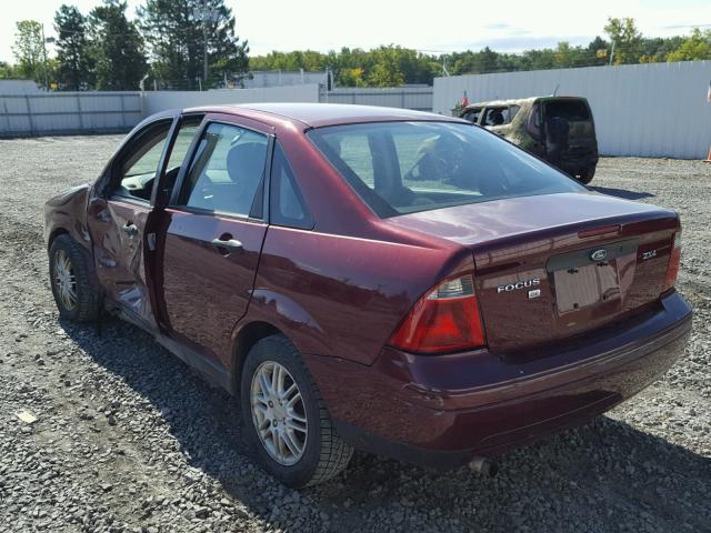 1FAFP34N66W107529 - 2006 FORD FOCUS ZX4 MAROON photo 3