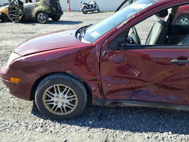 1FAFP34N66W107529 - 2006 FORD FOCUS ZX4 MAROON photo 9