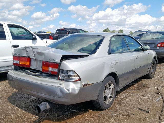 JT8BF28G4W5040063 - 1998 LEXUS ES 300 SILVER photo 4