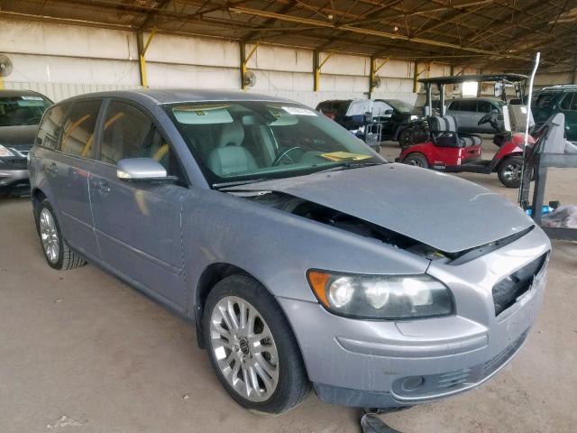 YV1MJ682X52076807 - 2005 VOLVO V50 T5 GRAY photo 1