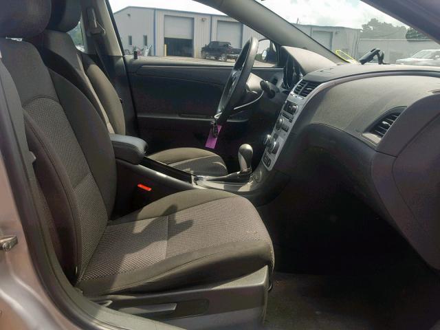 1G1ZC5EBXAF182416 - 2010 CHEVROLET MALIBU 1LT SILVER photo 5