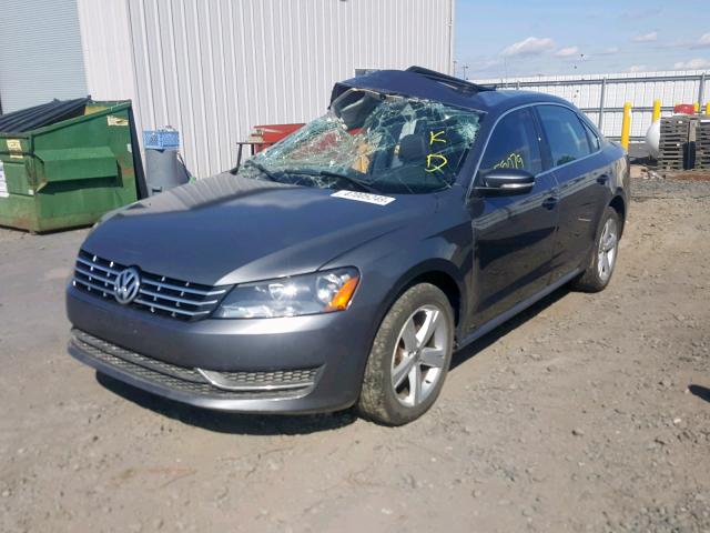 1VWBN7A3XDC051695 - 2013 VOLKSWAGEN PASSAT SE GRAY photo 2