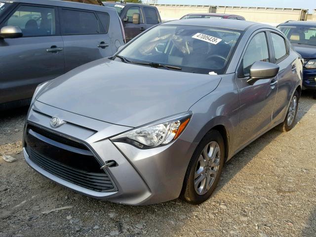 3MYDLBZV3GY115857 - 2016 TOYOTA SCION IA GRAY photo 2