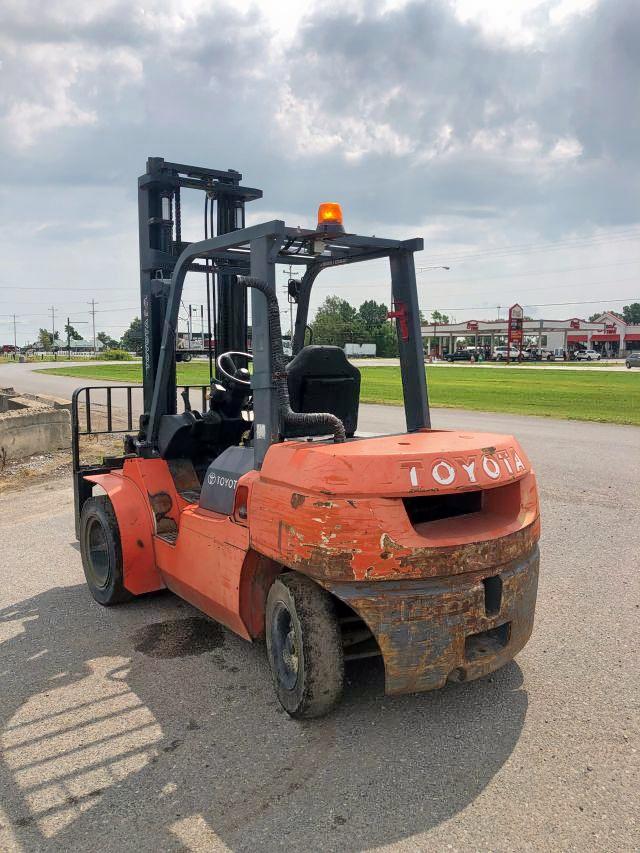 SN60219 - 2005 TOYOTA FORKLIFT ORANGE photo 4