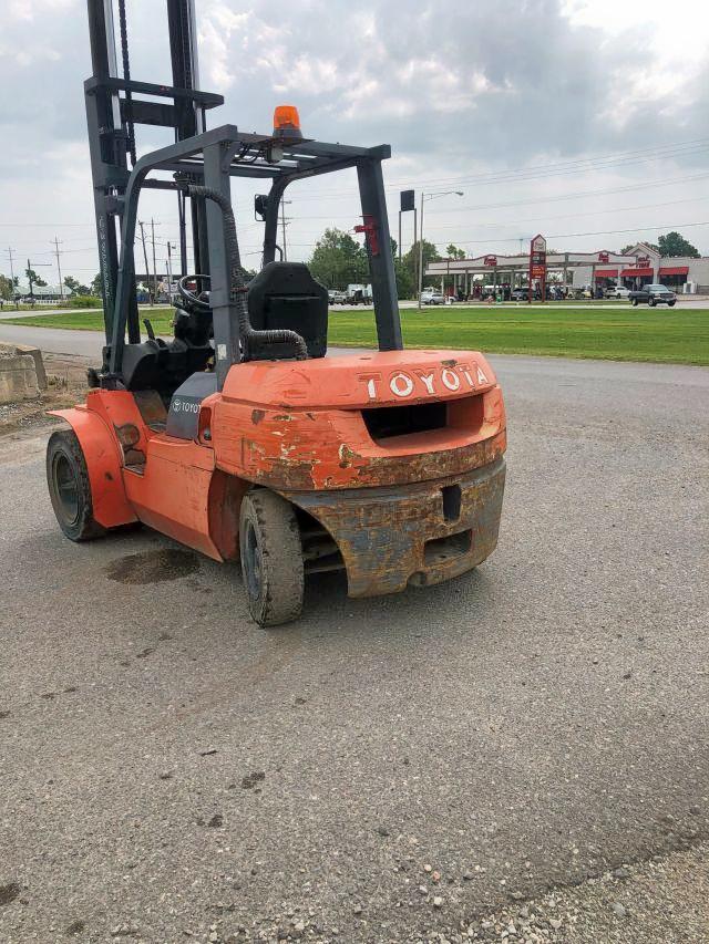 SN60219 - 2005 TOYOTA FORKLIFT ORANGE photo 8