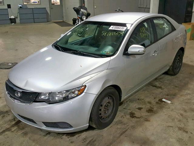 KNAFU4A20A5186727 - 2010 KIA FORTE EX SILVER photo 2