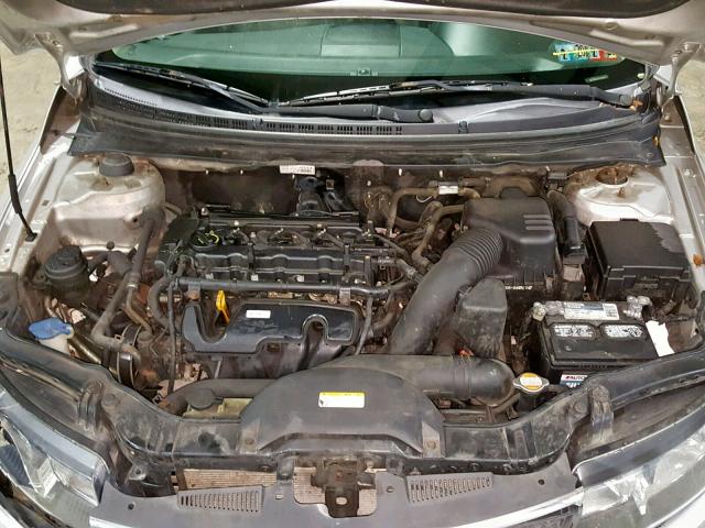 KNAFU4A20A5186727 - 2010 KIA FORTE EX SILVER photo 7