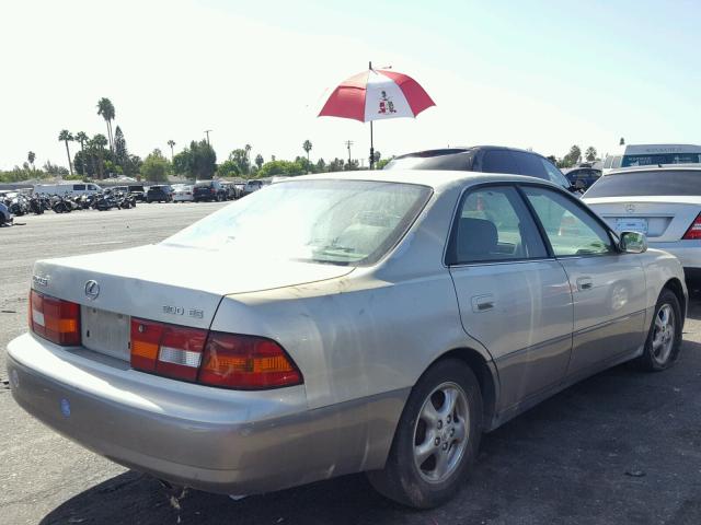 JT8BF28G2W0129434 - 1998 LEXUS ES 300 SILVER photo 4