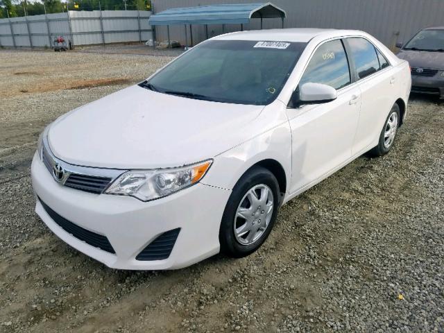 4T1BF1FK9EU857919 - 2014 TOYOTA CAMRY L WHITE photo 2