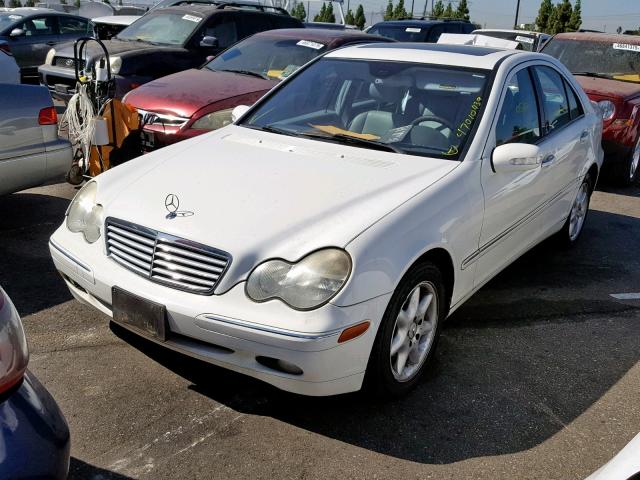 WDBRF61J14F516577 - 2004 MERCEDES-BENZ C 240 WHITE photo 2