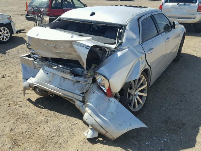 2C3JA73W15H668181 - 2005 CHRYSLER 300C SRT-8 SILVER photo 4