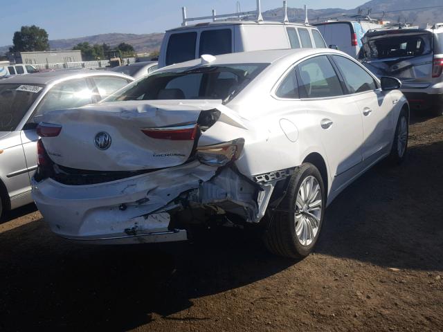 1G4ZP5SZ2JU105625 - 2018 BUICK LACROSSE E WHITE photo 4