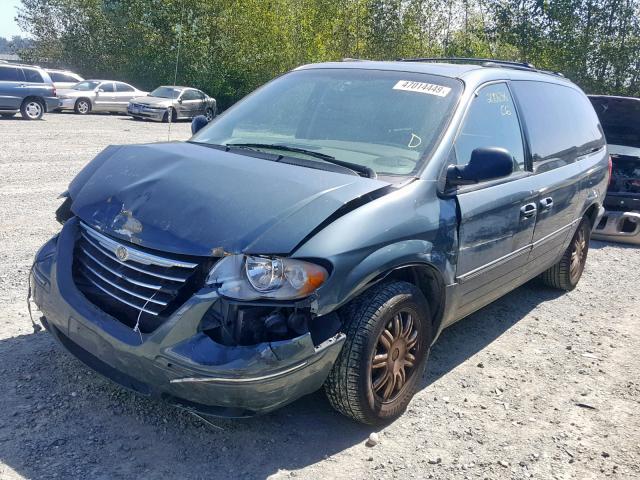 2C8GP54L55R125499 - 2005 CHRYSLER TOWN & COU GRAY photo 2