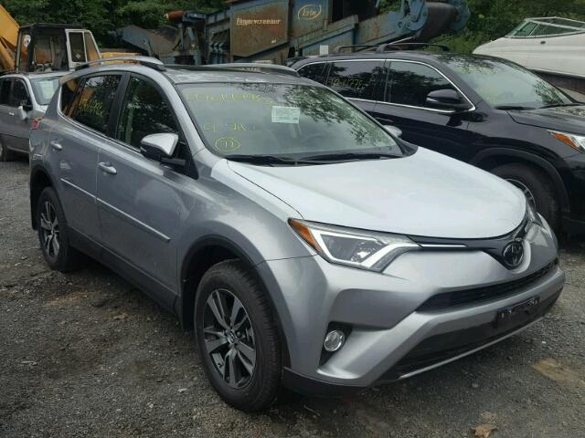 JTMRFREV3JD239521 - 2018 TOYOTA RAV4 ADVEN SILVER photo 1