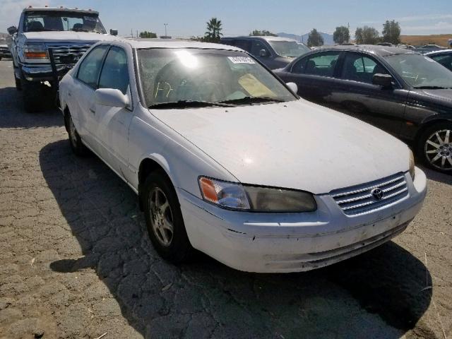 4T1BG22K7XU500234 - 1999 TOYOTA CAMRY CE WHITE photo 1